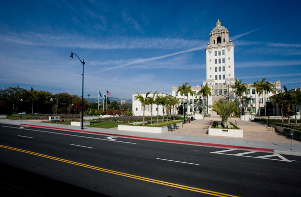 The Crescent Drive Parking Structure's main entry along Crescent Drive is hardly noticeable at street level (it's at the far left).