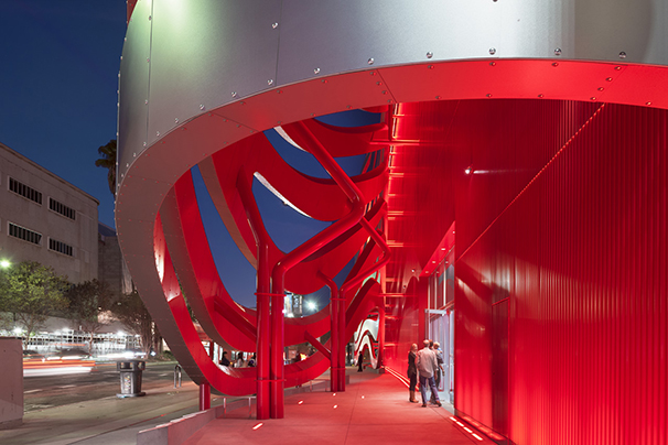 The facade stretches around a new pedestrian entrance on Wilshire Boulevard