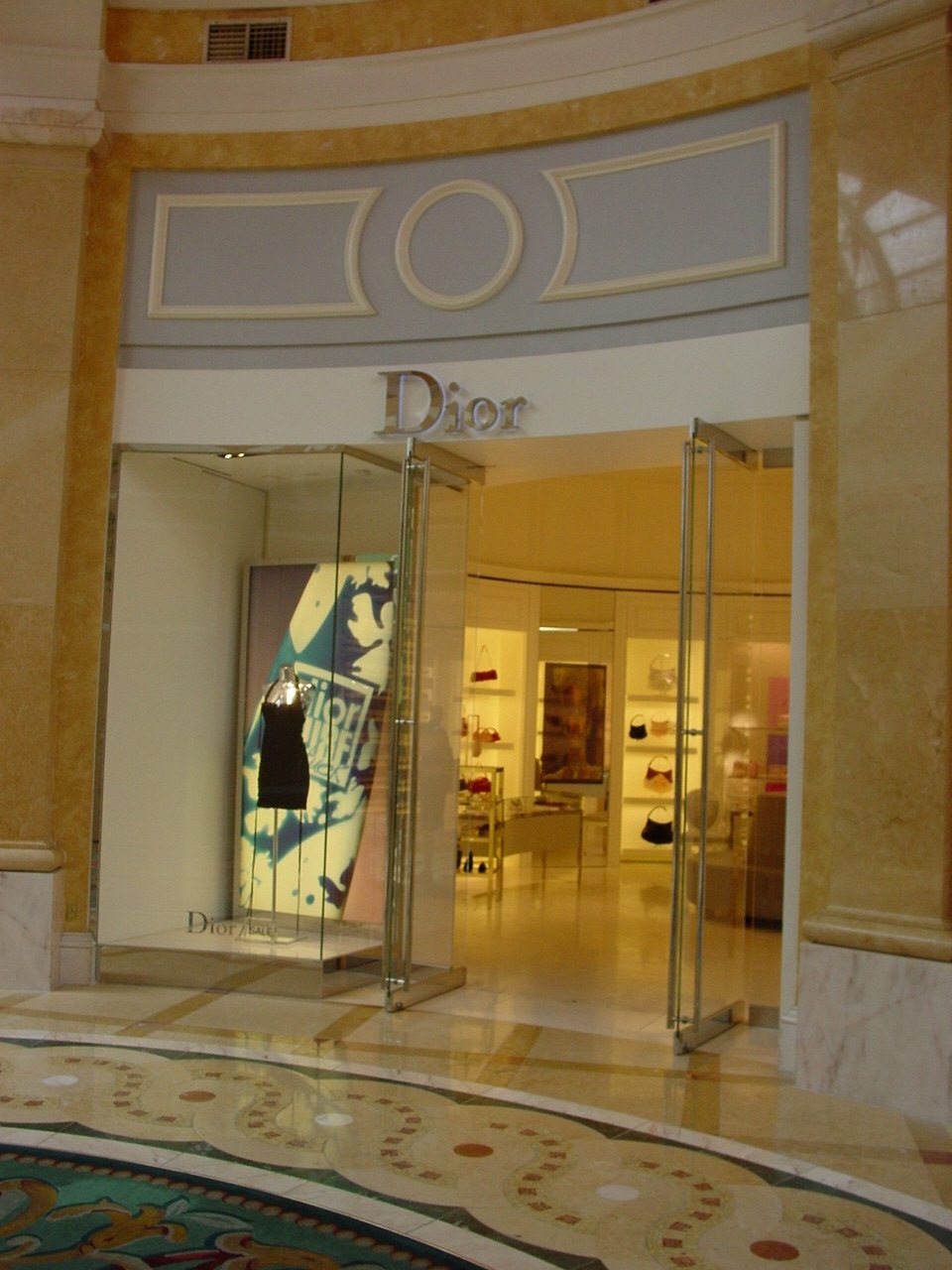 MATT construction Christian Dior Bellagio Hotel Exterior Front Entrance
