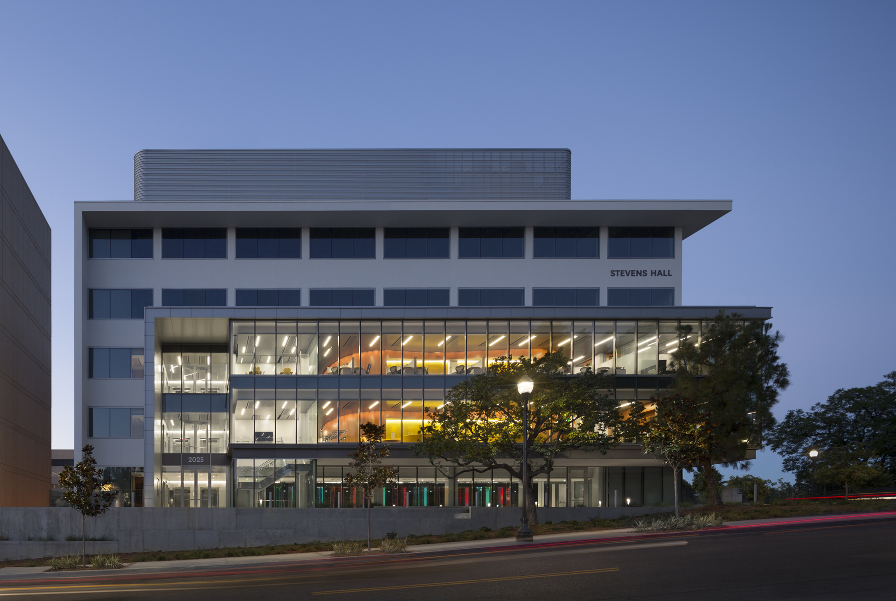 MATT construction USC Stevens Hall Neuroimaging infomatics institute exterior Front street night