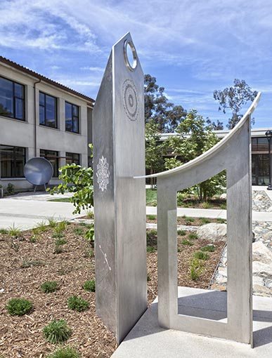 MATT construction Pomona College Millikan Laboratory Andrew Science Hall exterior courtyard steel frame landscaping