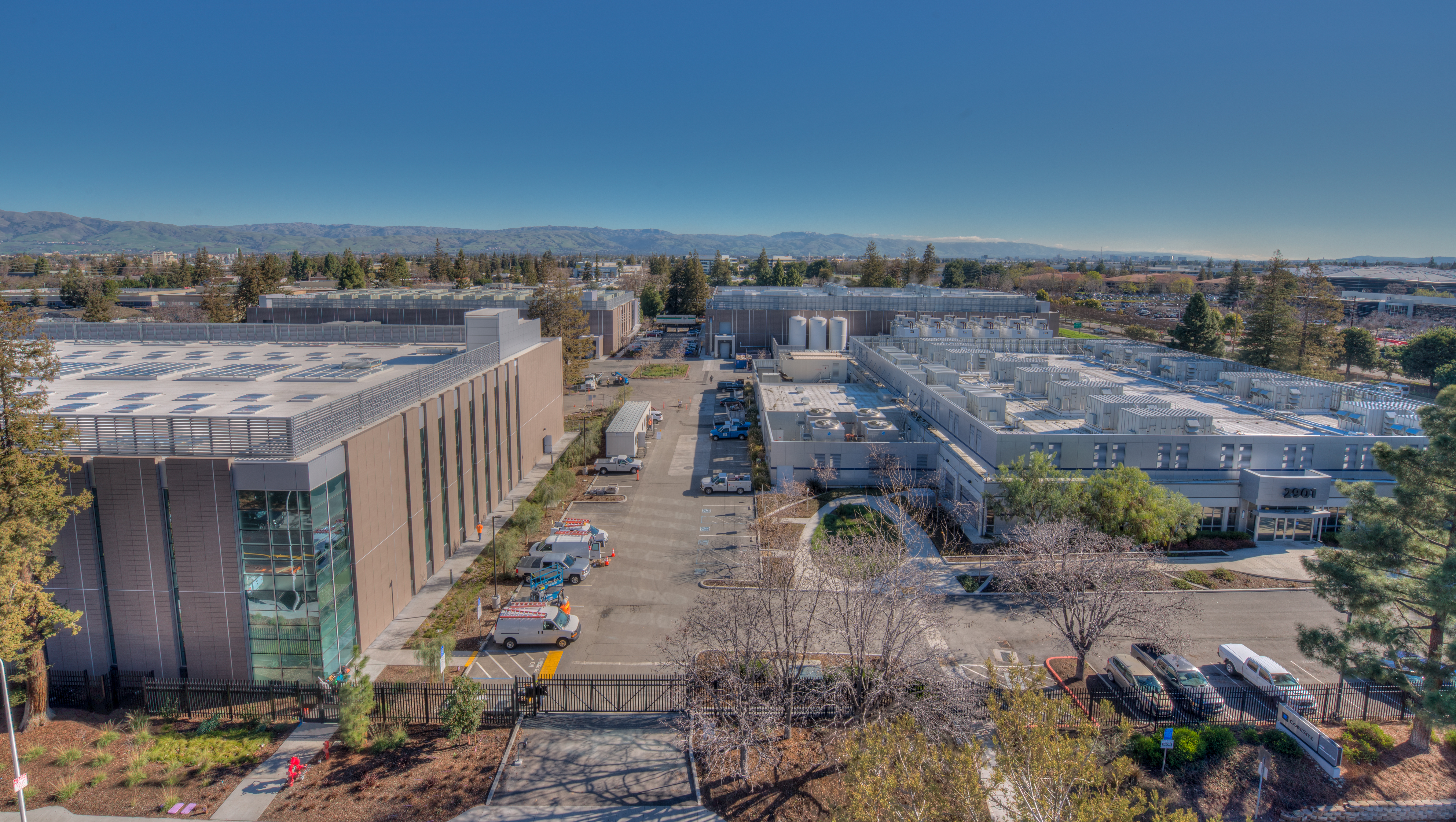 MATT Construction CoreSite SV6 Data Center Exterior Aerial