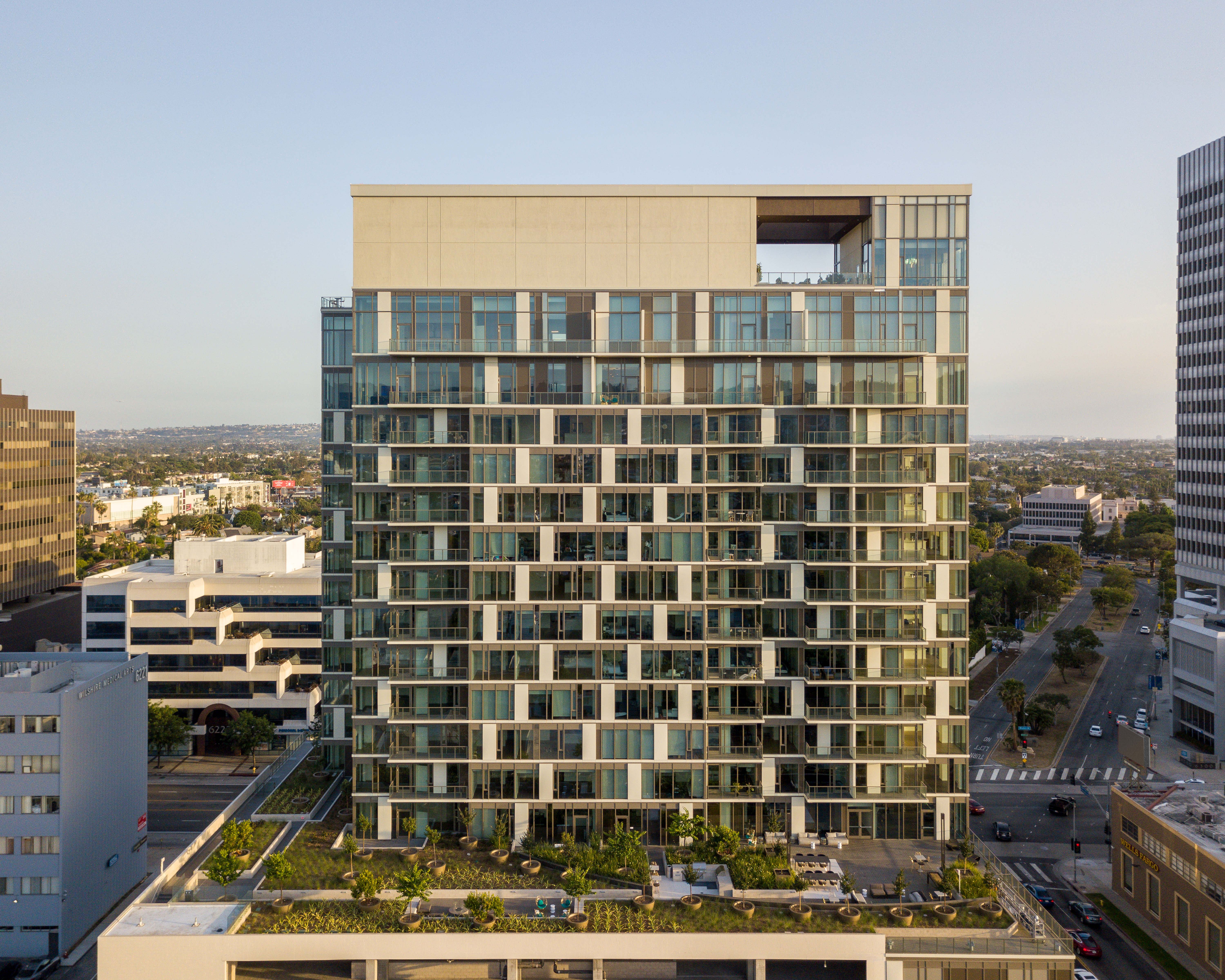 udr vision on wilshire matt construction exterior