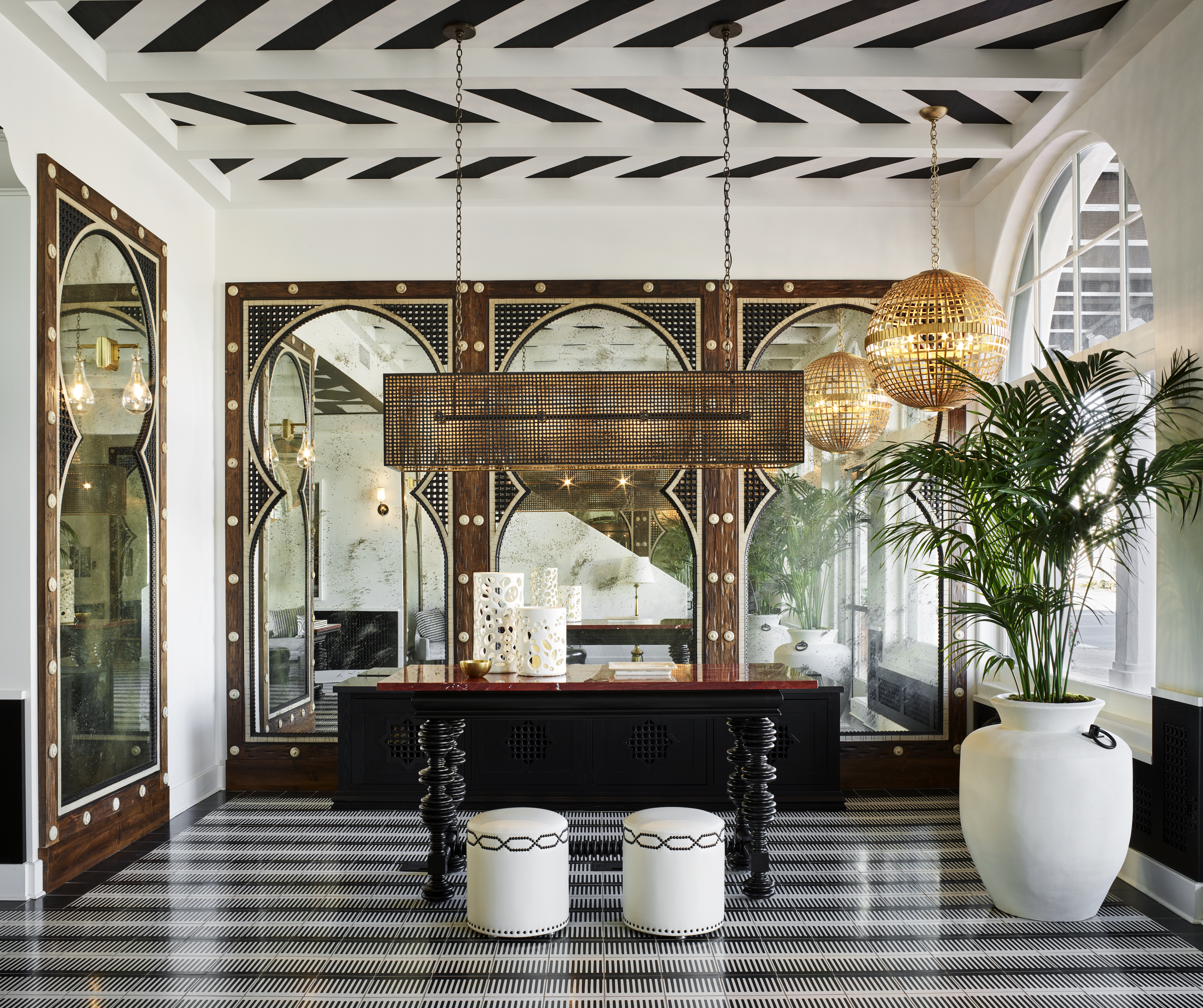 Hotel Californian Entrada MATT Construction guest reception