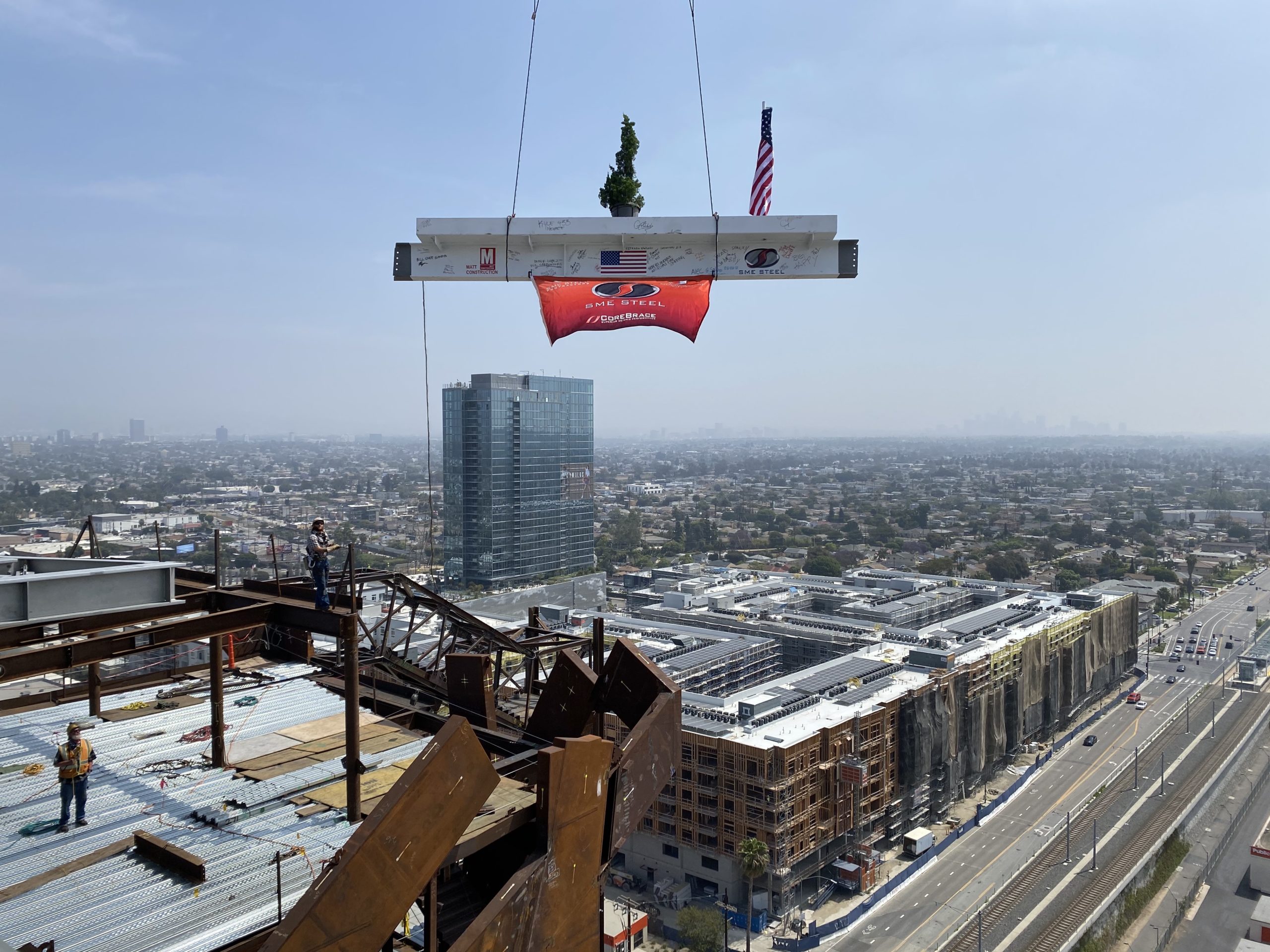 Final steel beam at the (w)rapper